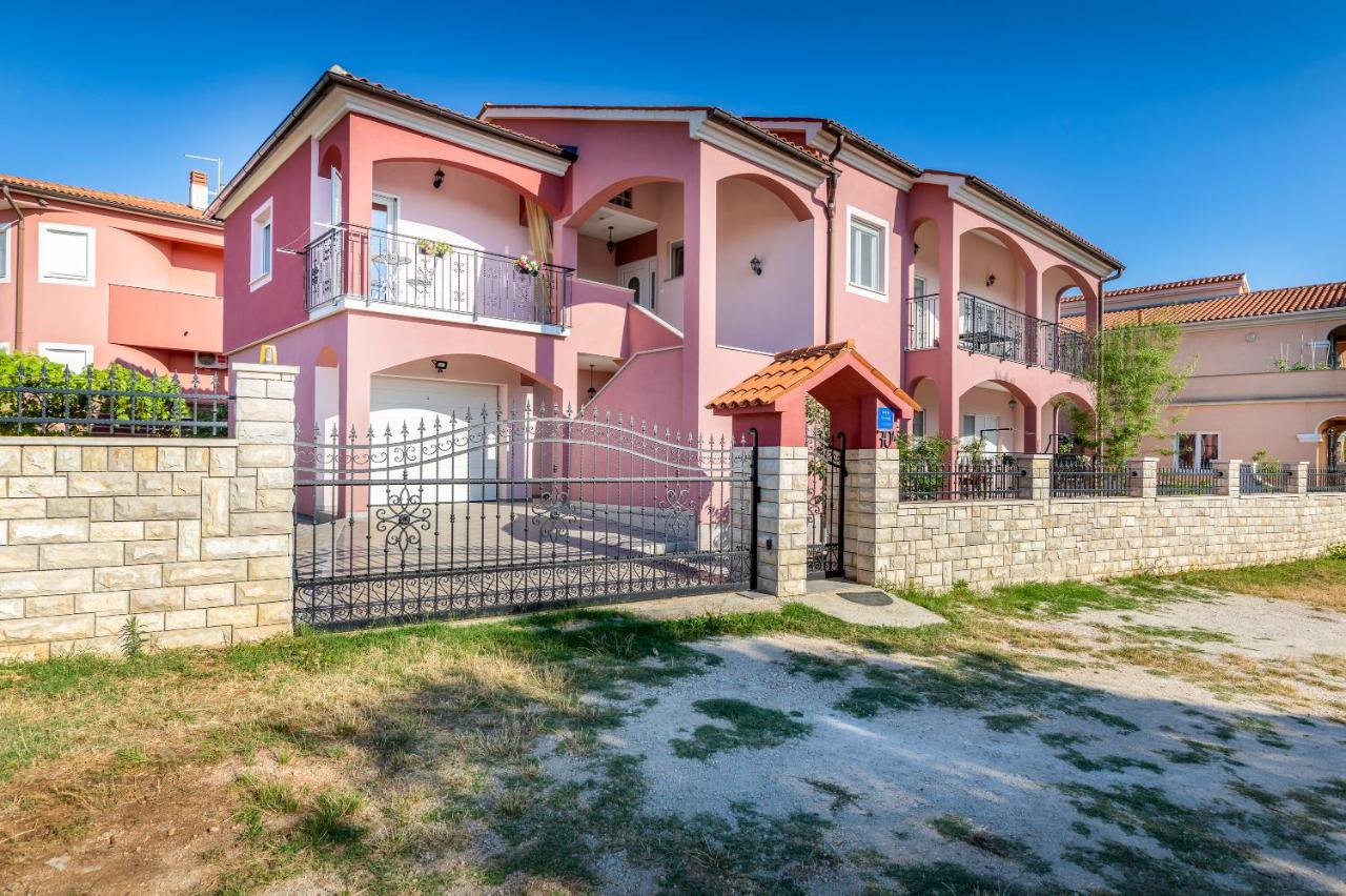 Apartman Vera Pula Exterior photo
