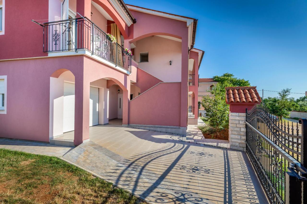 Apartman Vera Pula Exterior photo